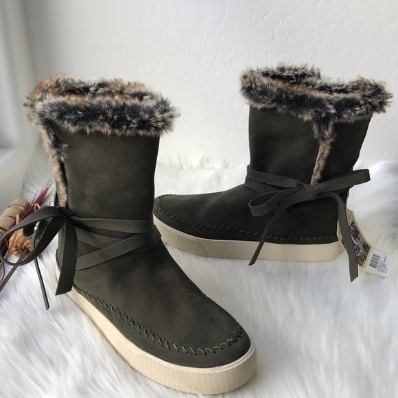 Toms Shoes - Toms Vista Suede Faux Fur Boots Green Size 8.5